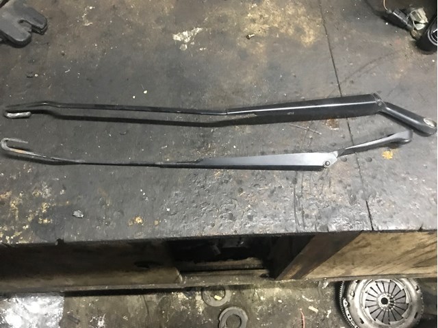 Рычаг дворника 1J1955409A VAG