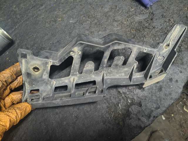 1T0807889C VAG Кронштейн бампера переднего левый купить в Черкассы