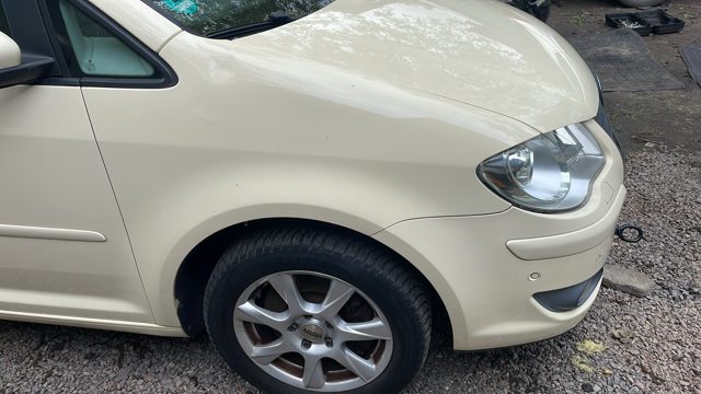 Переднее правое крыло 1T0821022B VAG