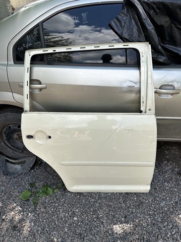 Дверь пассажирская задняя правая 1T0833056R VAG