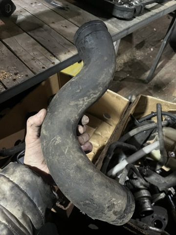 Шланг радиатора охлаждения 215013X00A NISSAN