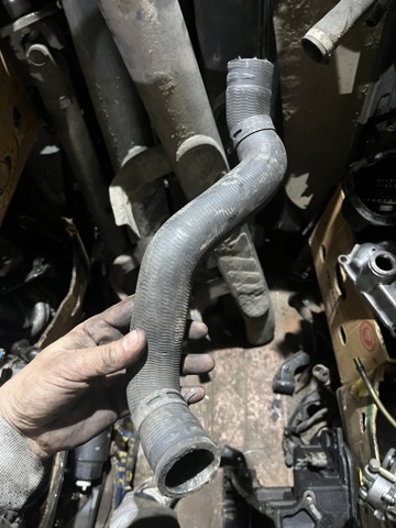 Шланг радиатора охлаждения 21501EB300 NISSAN
