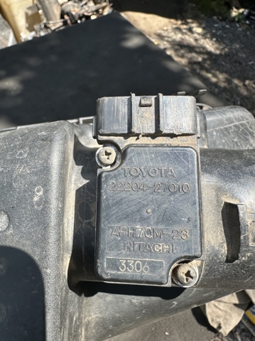 Воздухомер 2220427010 TOYOTA