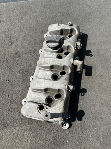 HYUNDAI 2241027002 Клапанная крышка в наличии Черновцы