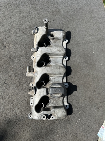 HYUNDAI 2241027002 Крышка клапанная в наличии Киев