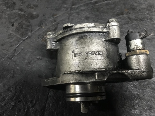 Насос вакуумный 2248170 BMW