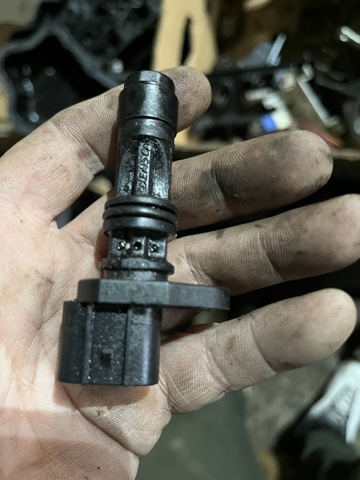 Датчик положения коленчатого вала 23731AW410 NISSAN