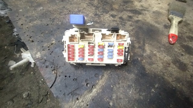 Коробка предохранителей 24350EQ300 NISSAN