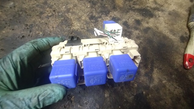 24350EQ300 Блок предохранителей купить Запорожье