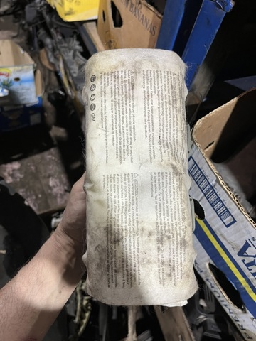 Подушка безопасности боковая 24413420 GM