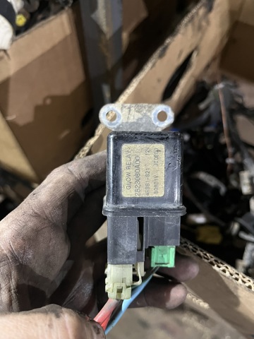 Реле свечей накаливания 2523080A00 NISSAN