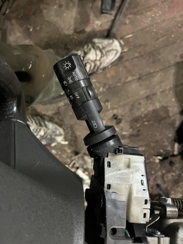 25260EB65A NISSAN Переключатель подрулевой правый купить в Запорожье