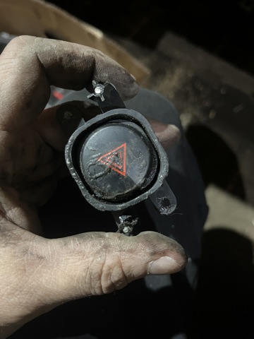 Кнопка аварийного сигнала 25290EA000 NISSAN