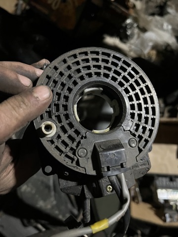 Кольцо AIRBAG контактное, шлейф руля 25554VK025 NISSAN