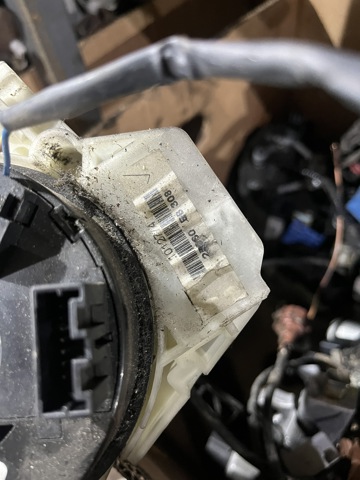 25560EB308 NISSAN Переключатель подрулевой, центральная часть купить в Украина