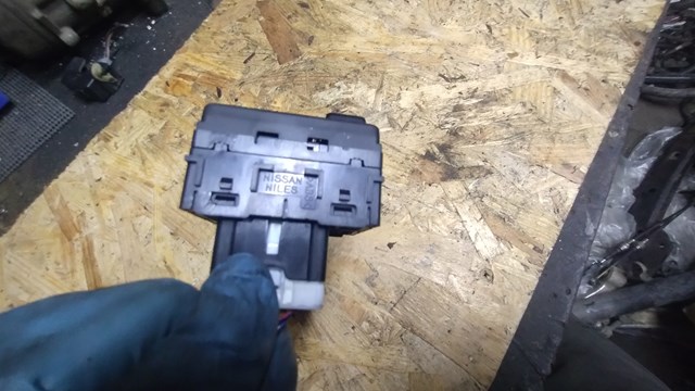 25570AX000 NISSAN Блок управления зеркалами заднего вида, на торпедо купить в Львов