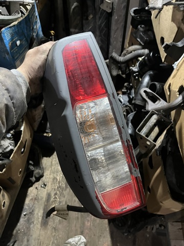Задний левый стоп 26555EB380 NISSAN