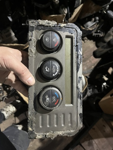 Блок управления печкой 27500EB56A NISSAN