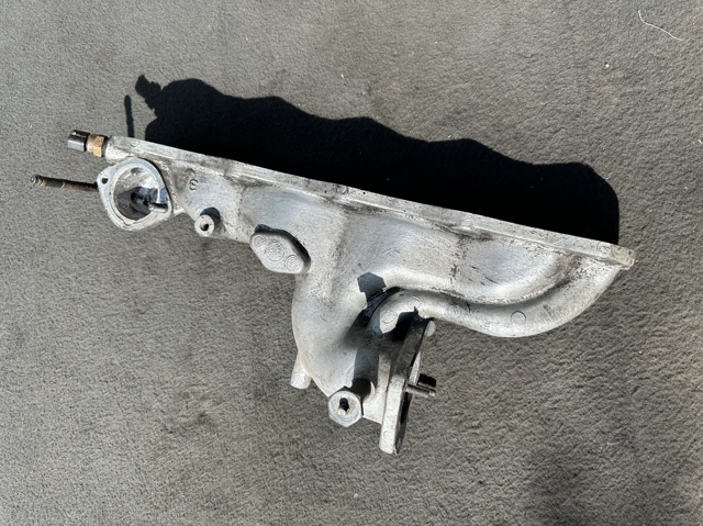 Впускной коллектор 2831027000 HYUNDAI