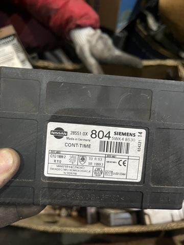 Блок реле и предохранителей 285510X804 NISSAN