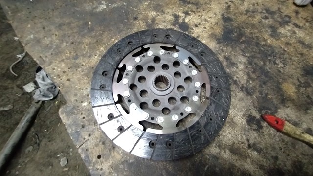 30100EQ010 NISSAN Сцепление купить в Ирпень