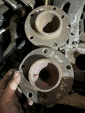 BMW 31221093427 Ступица передняя в наличии Черновцы