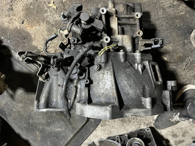 Механическая коробка передач 321008H800 NISSAN