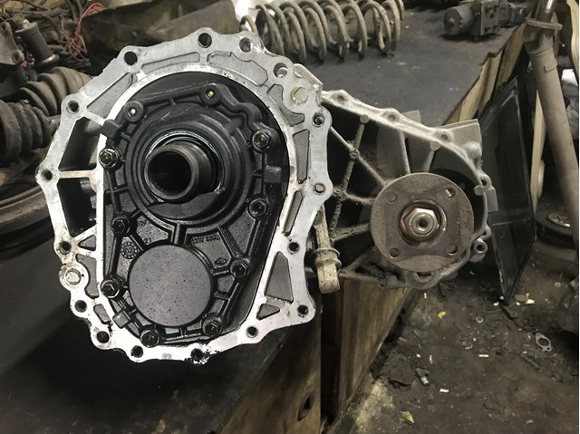 NISSAN 33100G2313 Раздатка (коробка раздаточная) в наличии Винница