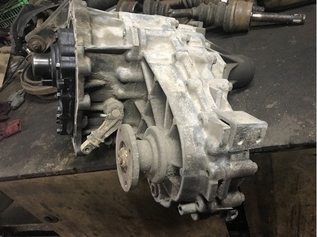 NISSAN 33100G2313 Раздатка в наличии Полтава
