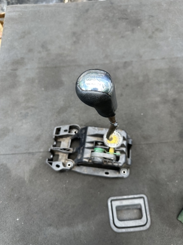 Механизм переключения передач 3353005070 TOYOTA