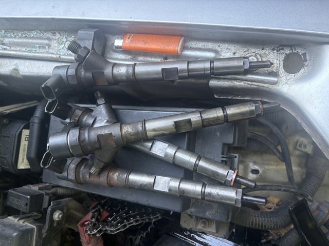 Форсунка впрыска топлива 338004A160 HYUNDAI