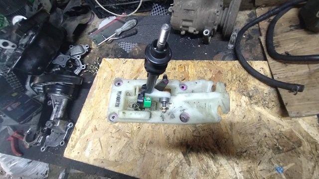 Селектор коробки передач 341018H801 NISSAN