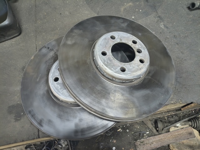 Передний тормозной диск 34106898732 BMW