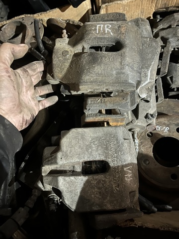 Супорт тормзной 34116773131 BMW