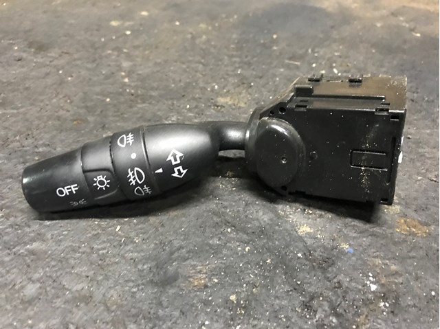 Переключатель подрулевой, правый 35256SWAF01 HONDA