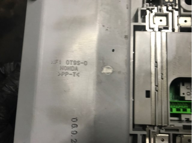 HONDA 37130SWWE01ZA Плафон салона в наличии Каменское