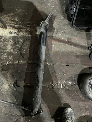 Карданный вал заднего моста 37300EB30A NISSAN