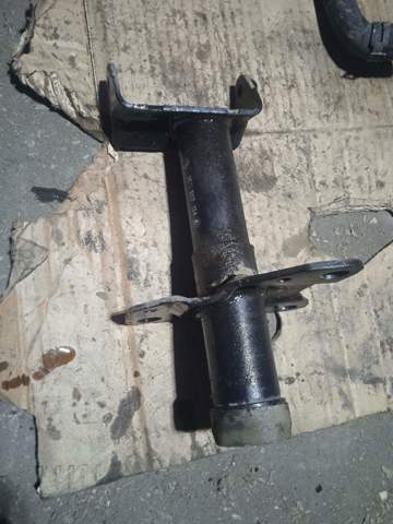 Кронштейн крепления бампера переднего правый 3B0807134A VAG