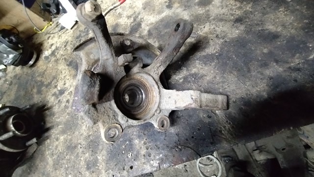400158H300 NISSAN Цапфа передняя левая купить в Николаев