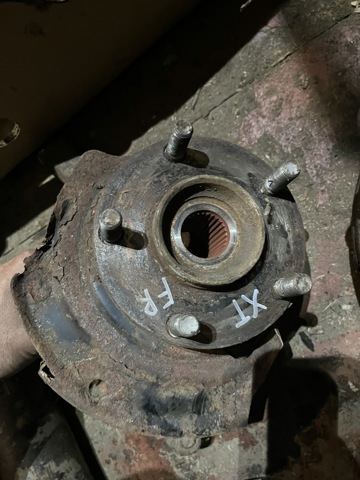Подшипник в сборе со ступицей передний 402022Y010 NISSAN