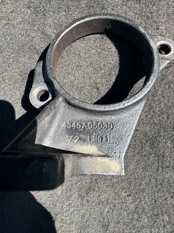 4345705030 TOYOTA Опора подвесного подшипника передней полуоси купить в Ирпень