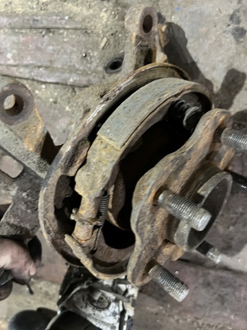 Колодки стояночного тормоза 440608H725 NISSAN