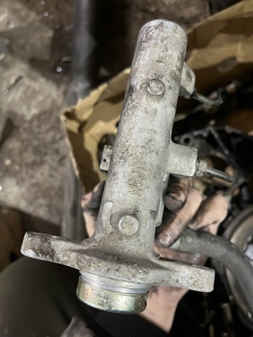 Цилиндр главный тормоза (гидротормозов) 460108H910 NISSAN