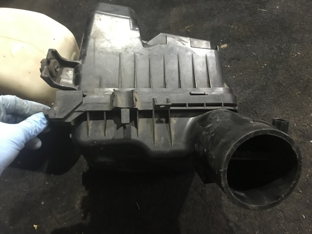 Корпус воздушного фильтра, нижняя часть 46052AG051 SUBARU