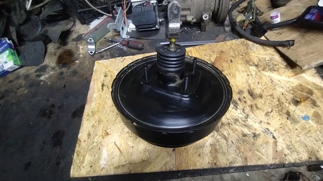 Усилитель (гидровакуумный) 472109H029 NISSAN