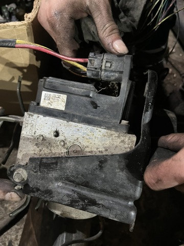 Блок управления ABS 47600AR005 NISSAN