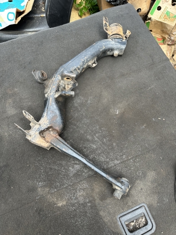 Балансир задний нижний, правый 4871005070 TOYOTA