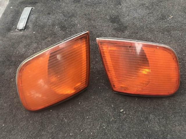 Указатель поворота правый 4A0953050 VAG