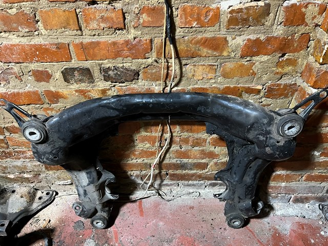 Крабобалка передней подвески 4B0399313DC VAG