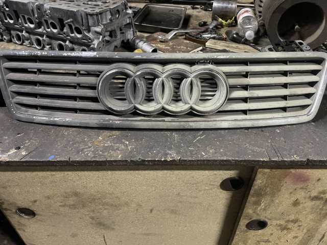 Решетка радиатора Audi A6 C5